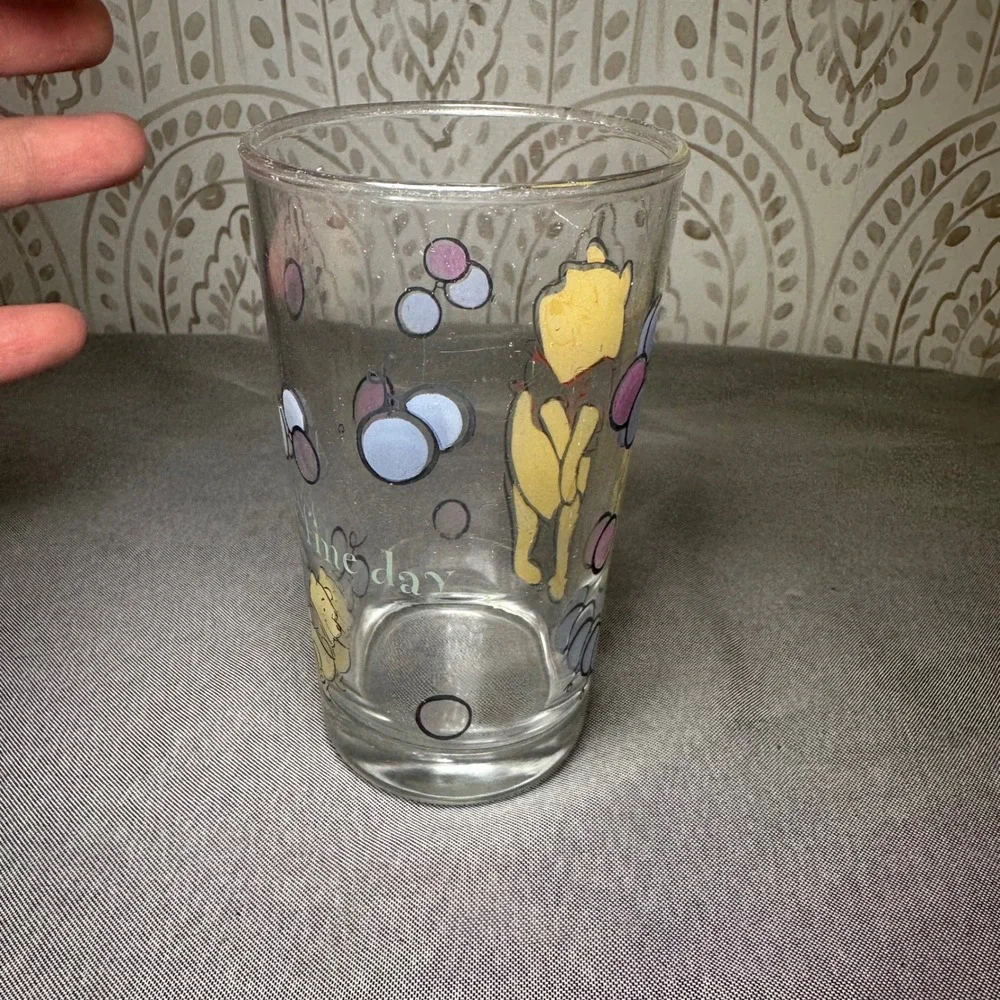 Winnie the Pooh Glass Tumbler Everyday Fun Bubble‎ Design Vintage